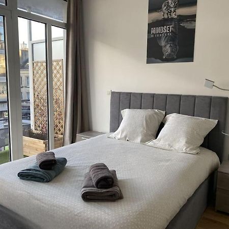 Un Exterieur En Ville Cherbourg-en-Cotentin Esterno foto